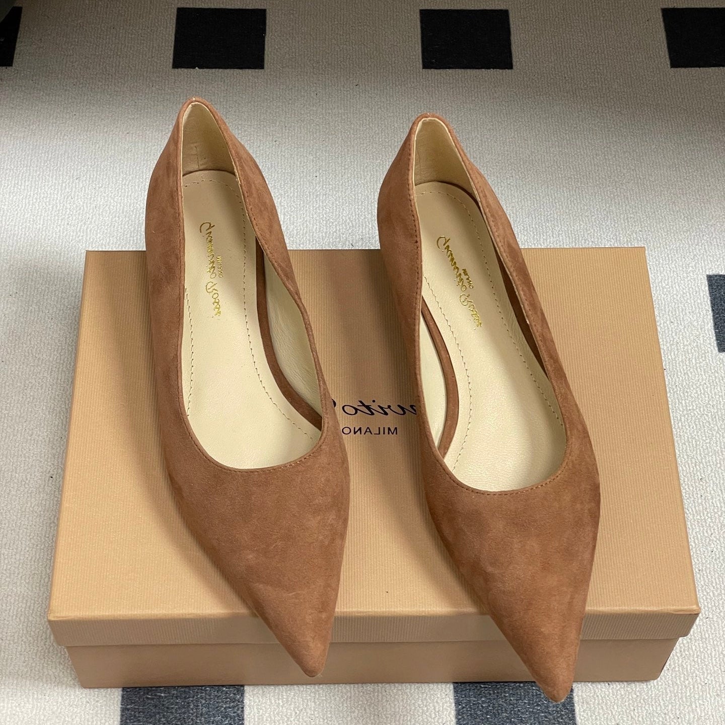 GIANVITO ROSSI 26S FLATS IN BROWN SUEDE