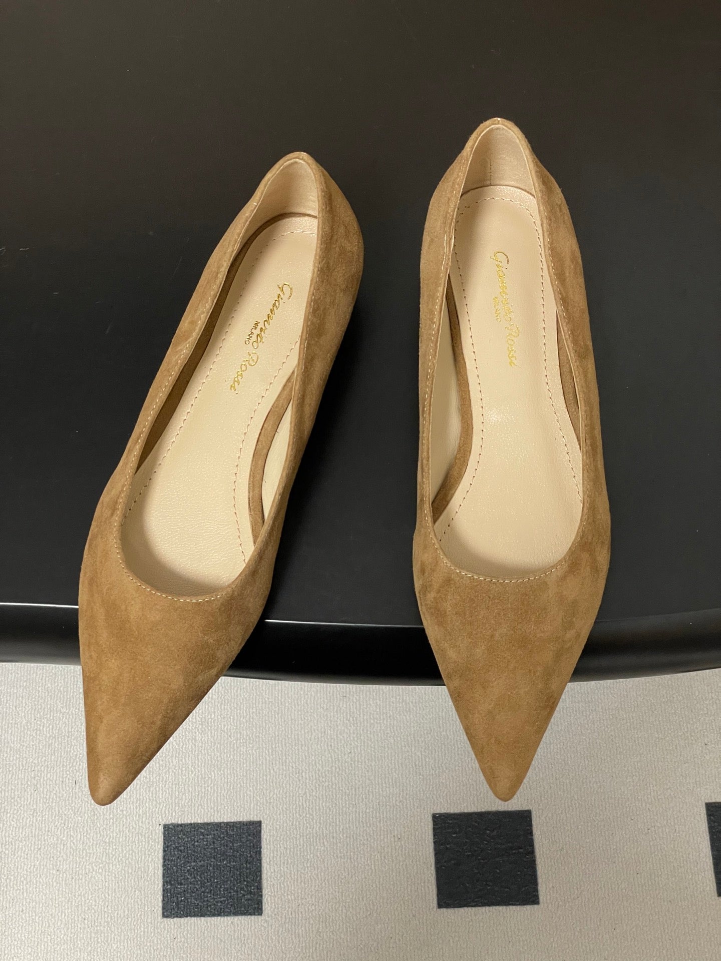 GIANVITO ROSSI 26S FLATS IN LIGHT BROWN SUEDE