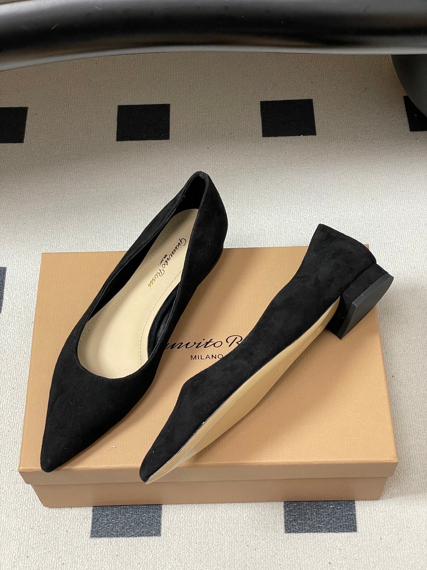 GIANVITO ROSSI 26S FLATS IN BLACK SUEDE