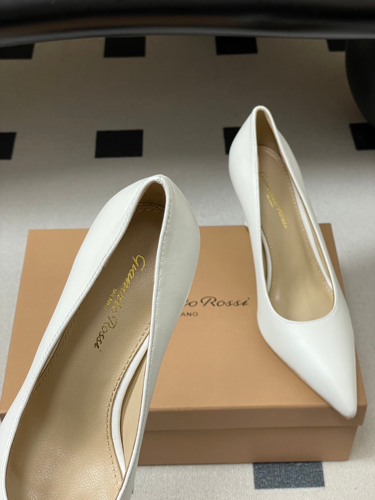 GIANVITO ROSSI 26S HIGH HEELS 85 MM IN WHITE CALFSKIN