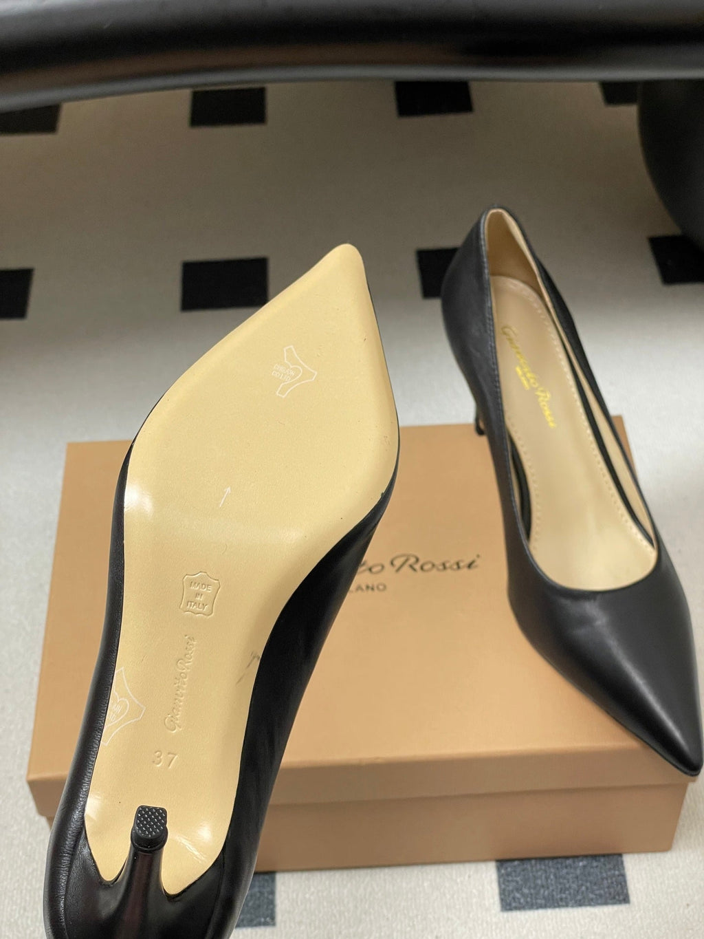 GIANVITO ROSSI 26S HIGH HEELS 85 MM IN BLACK CALFSKIN