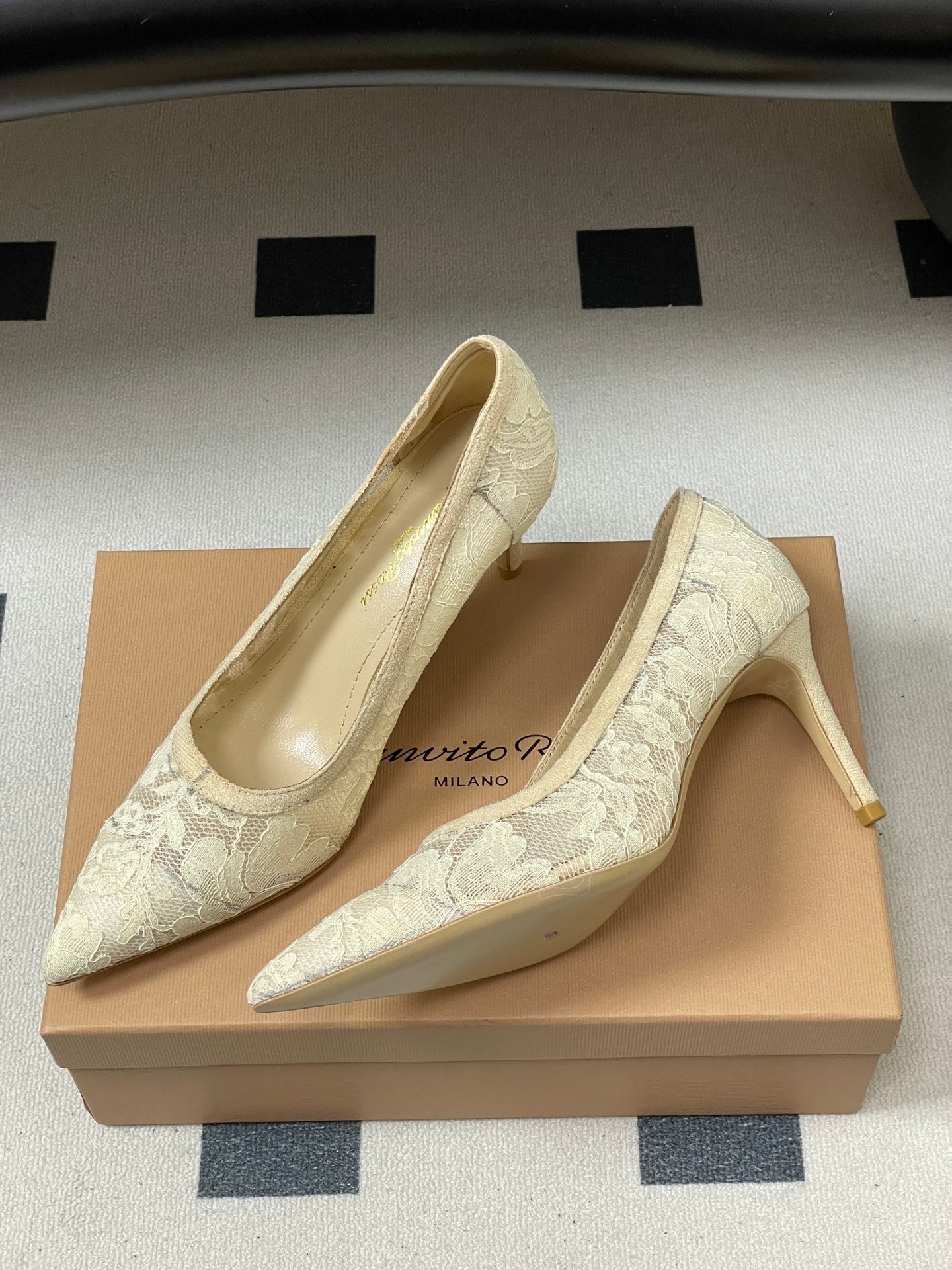GIANVITO ROSSI 26S HIGH HEELS 85 MM IN CREAM WHITE LACE