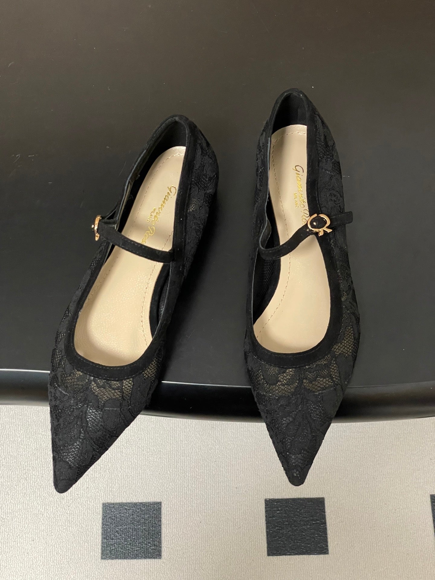 GIANVITO ROSSI 26S MARY JANE IN BLACK LACE