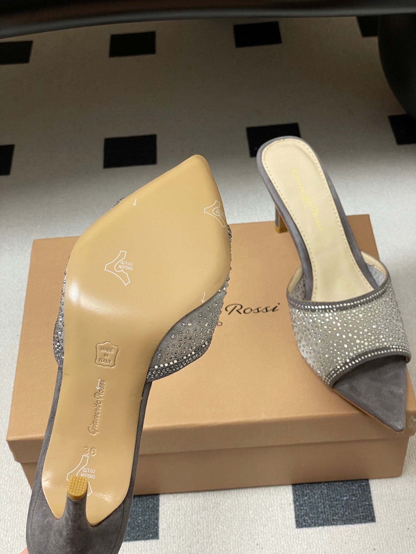 GIANVITO ROSSI 26S HIGH HEELS 85 MM IN GREY SUEDE WITH RHINESTONE STRAP