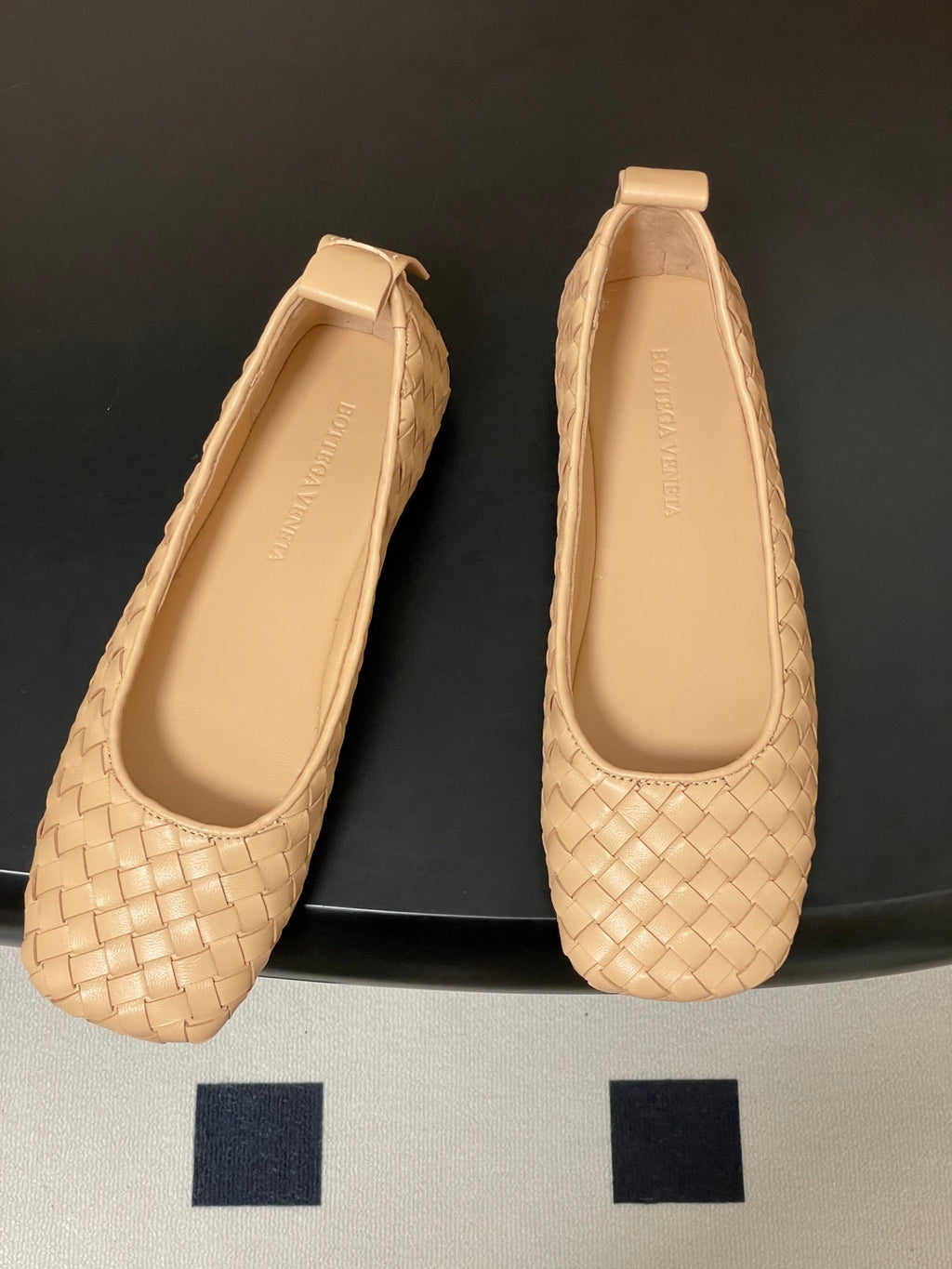 BOTTEGA VENETA 26S BALLET FLATS IN BEIGE WOVEN LAMBSKIN