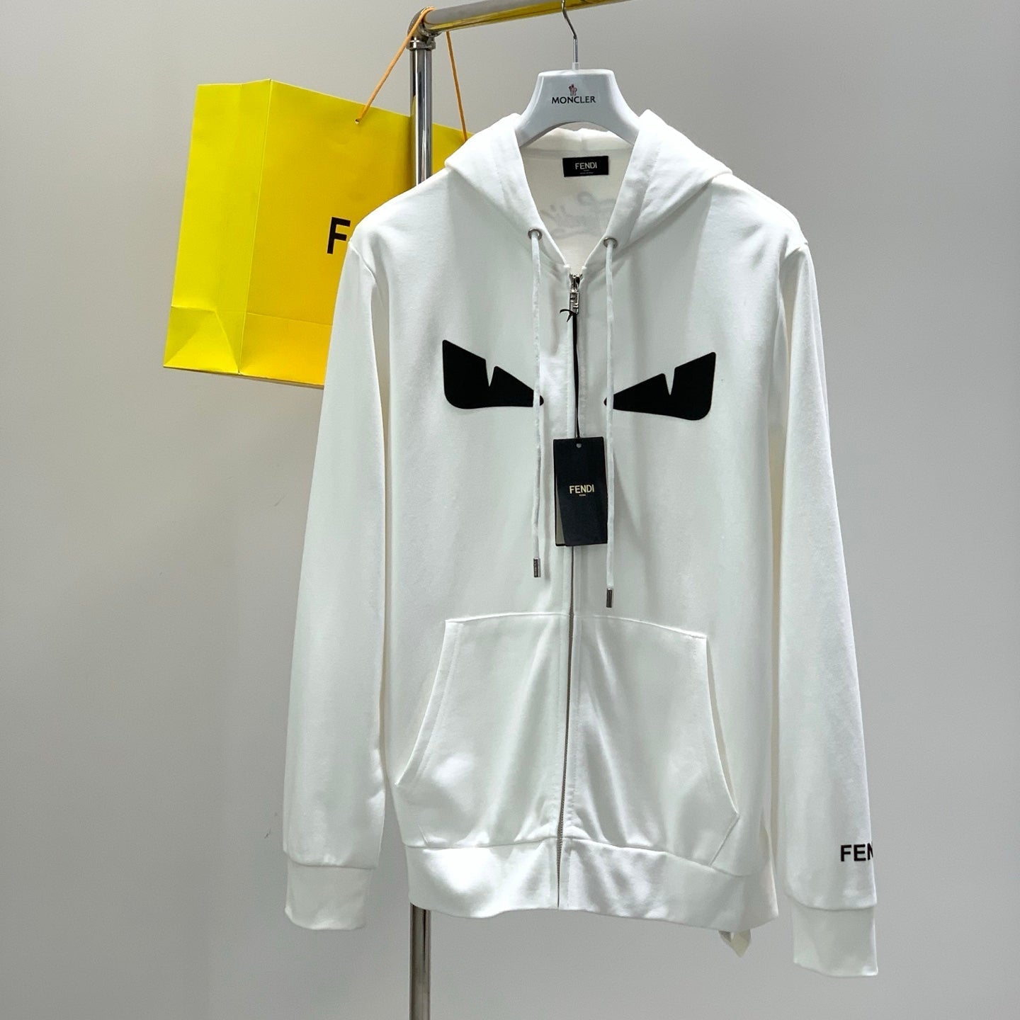 FENDI 26S ZIP-UP HOODIE 184