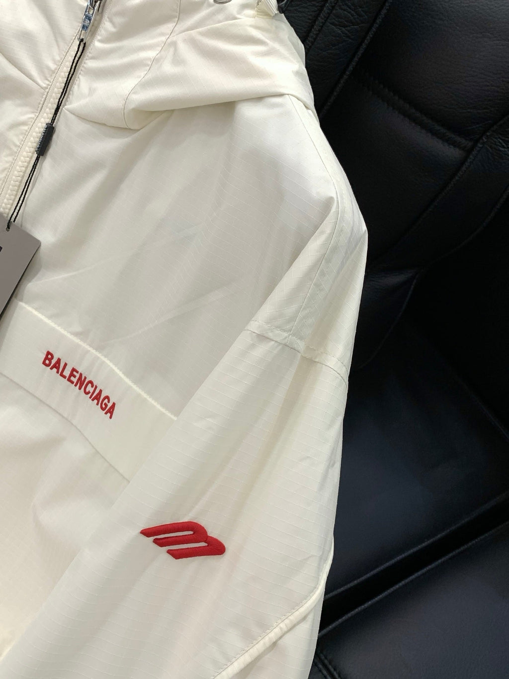 BALENCIAGA 26S HOODED JACKET 159