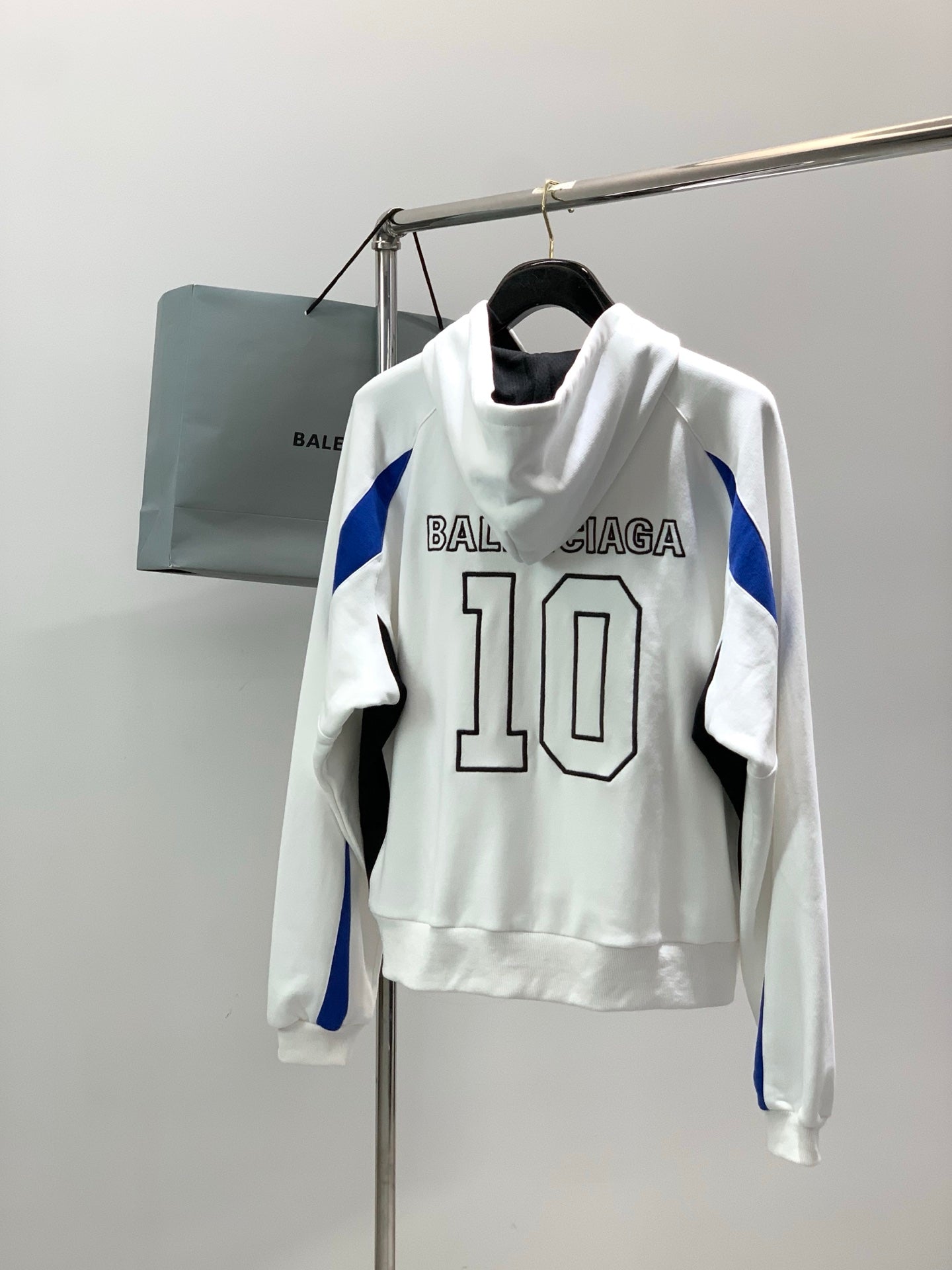 BALENCIAGA 26S LONG SLEEVE SWEAT JACKET 110