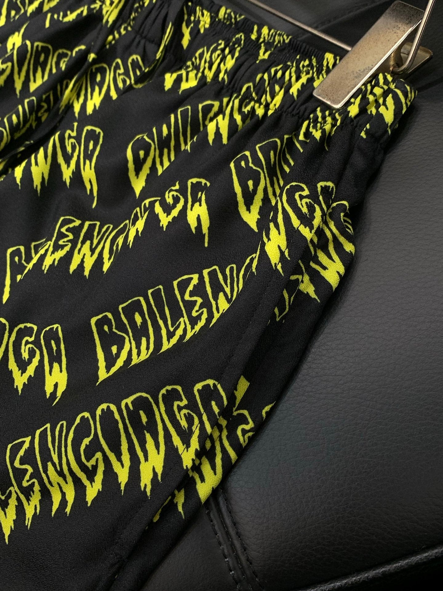 BALENCIAGA 26S SHORTS 097