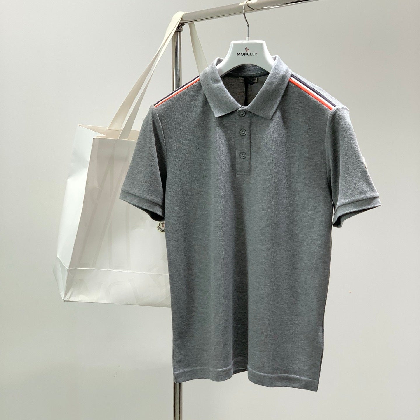 MONCLER 26S POLO SHIRT 587