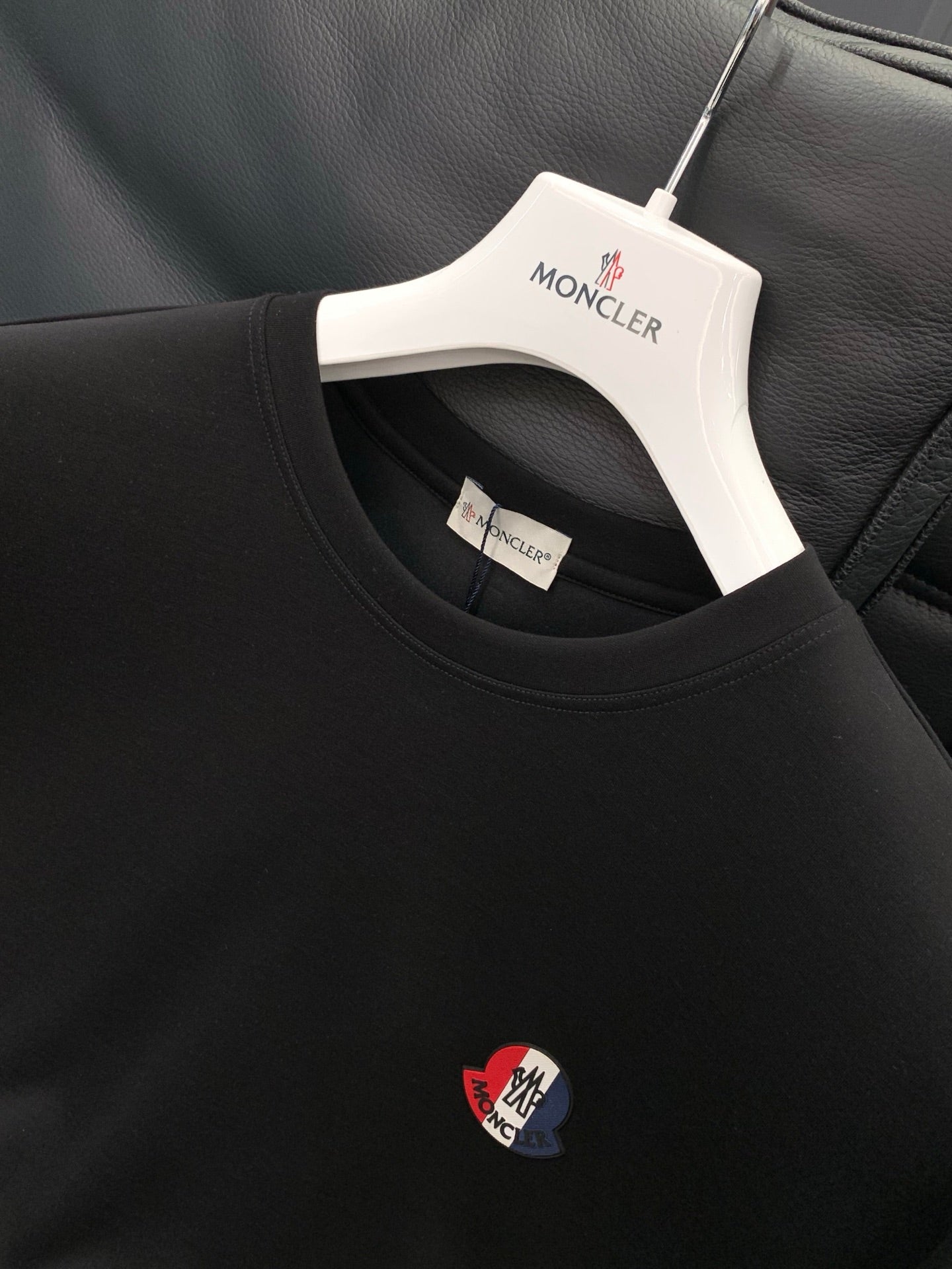 MONCLER 26S SHORT SLEEVE SET 557