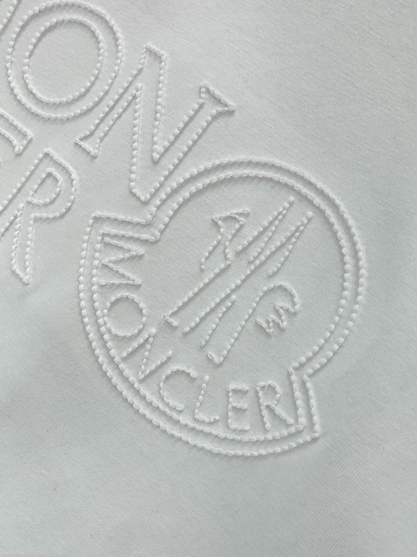 MONCLER 26S SHORT-SLEEVE T-SHIRT 671