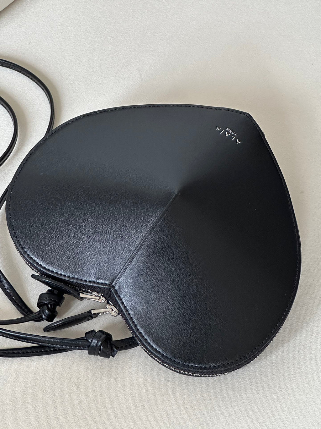 LE COEUR BAG 21 IN BLACK CALFSKIN