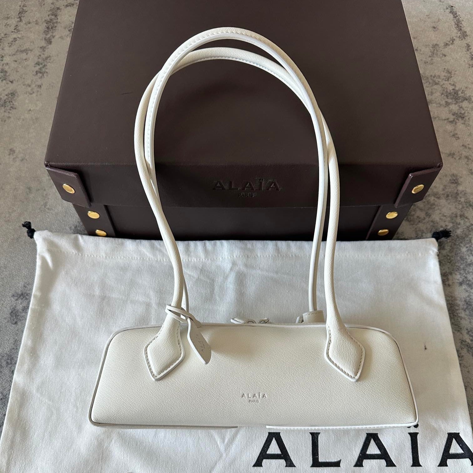 LE TECKEL SMALL BAG 27 IN WHITE GOATSKIN