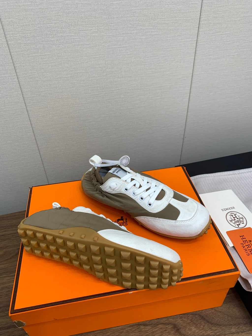 SKATEBOARD SHOES LIGHT GRAY MIX PEANUT CALFSKIN