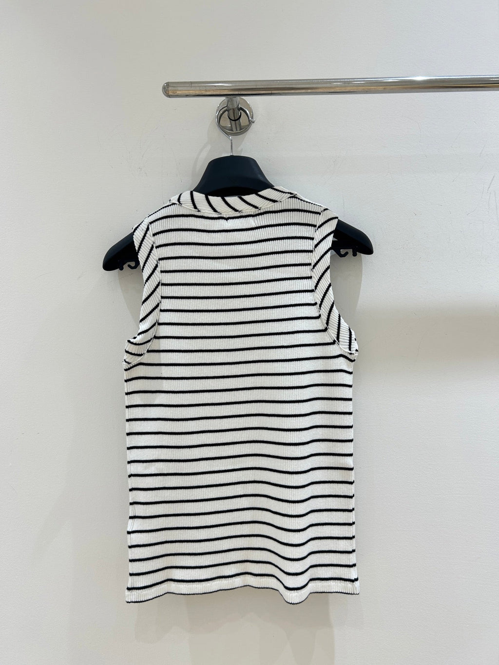 CELINE 26S SLEEVELESS KNIT TOP 404