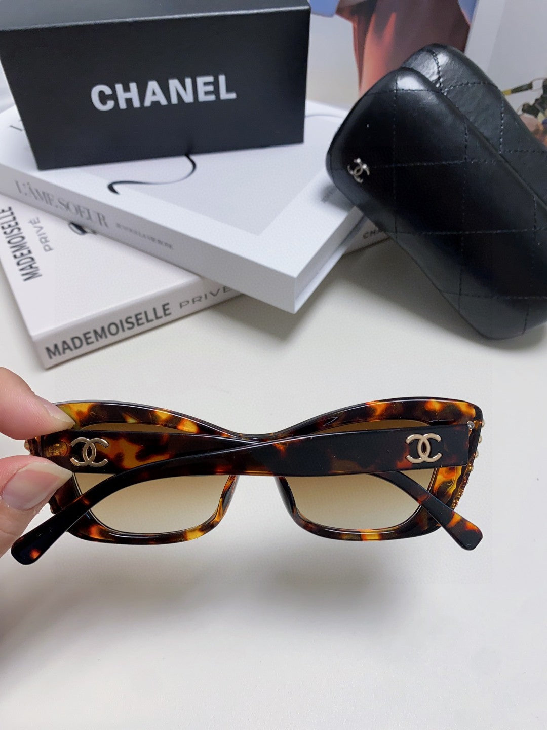 CAT EYE SUNGLASSES 632699 IN HAVANA ACETATE EMBOSSED PEARL