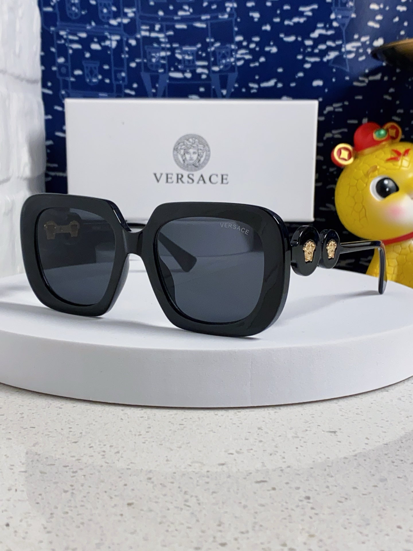 MEDUSA BIGGIE MAXI SQUARE FRAME SUNGLASSES 587283 IN ACETATE