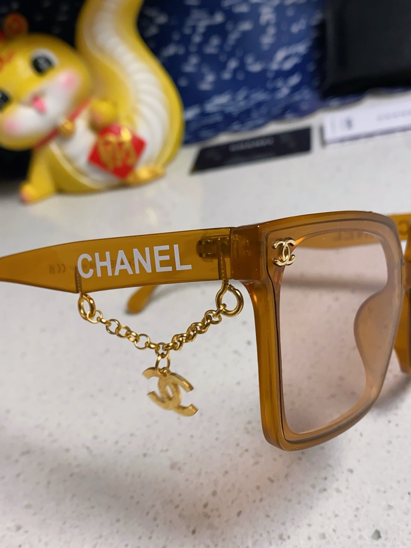 SQUARE SUNGLASSES 641806 IN DARK YELLOW ACETATE