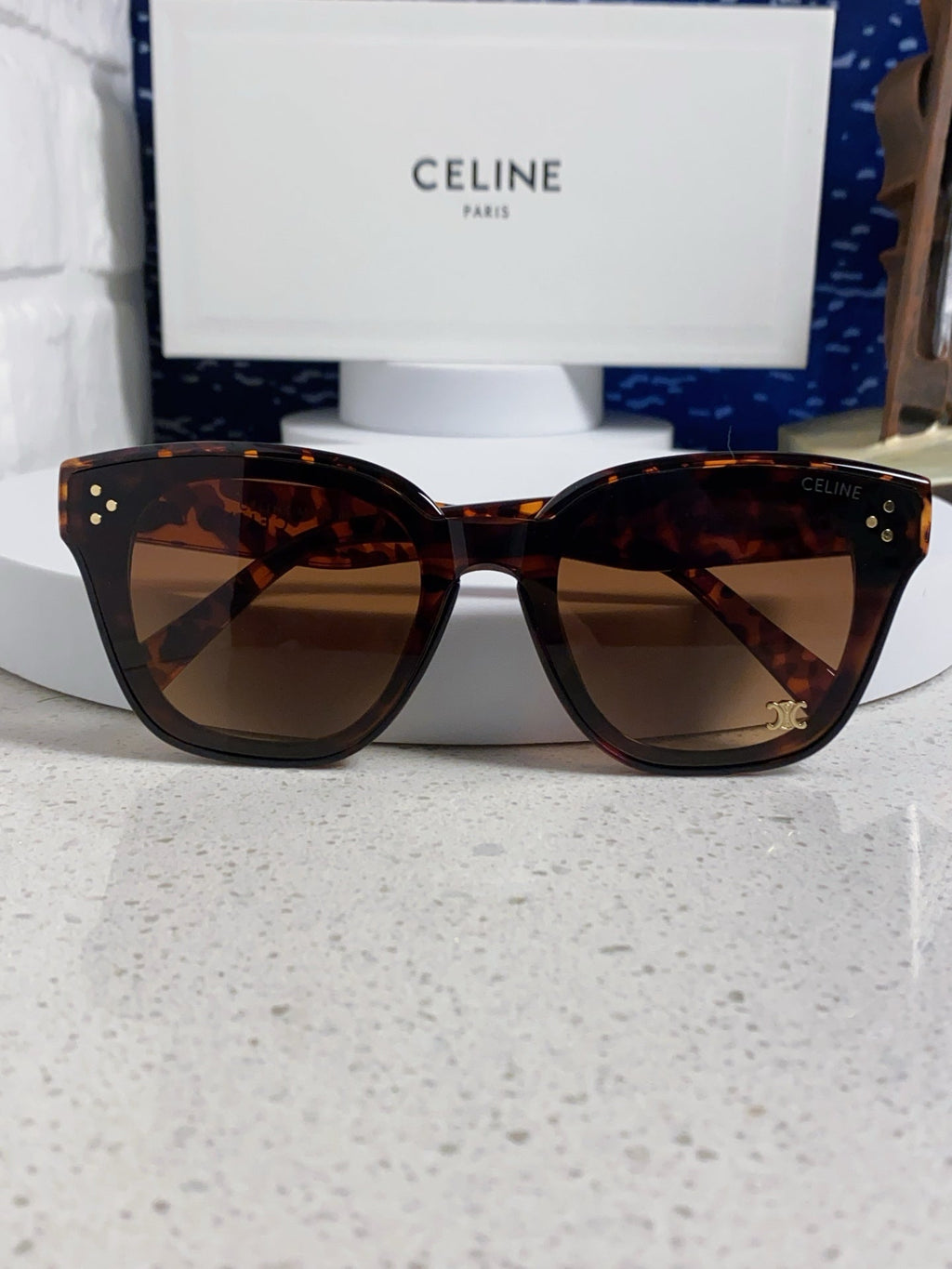SQUARE SUNGLASS 575844 IN HAVANA ACETATE