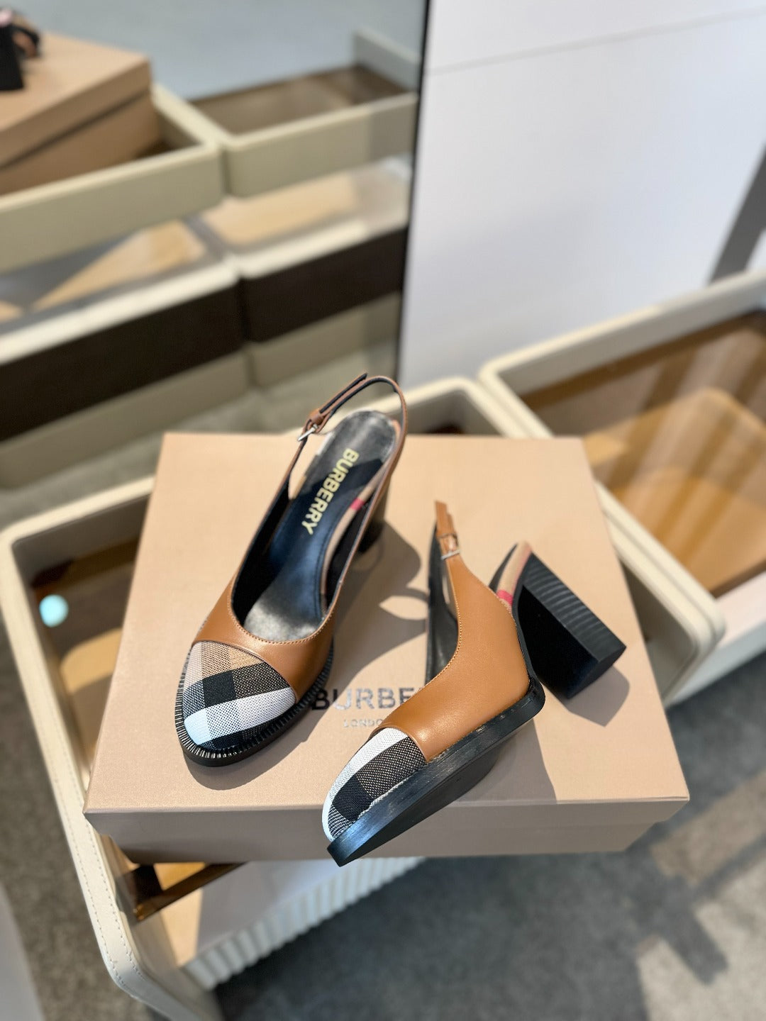 BURBERRY 26S VINTAGE CHECK TOE SLINGBACK BLOCK HEELS 95MM IN BROWN CALFSKIN