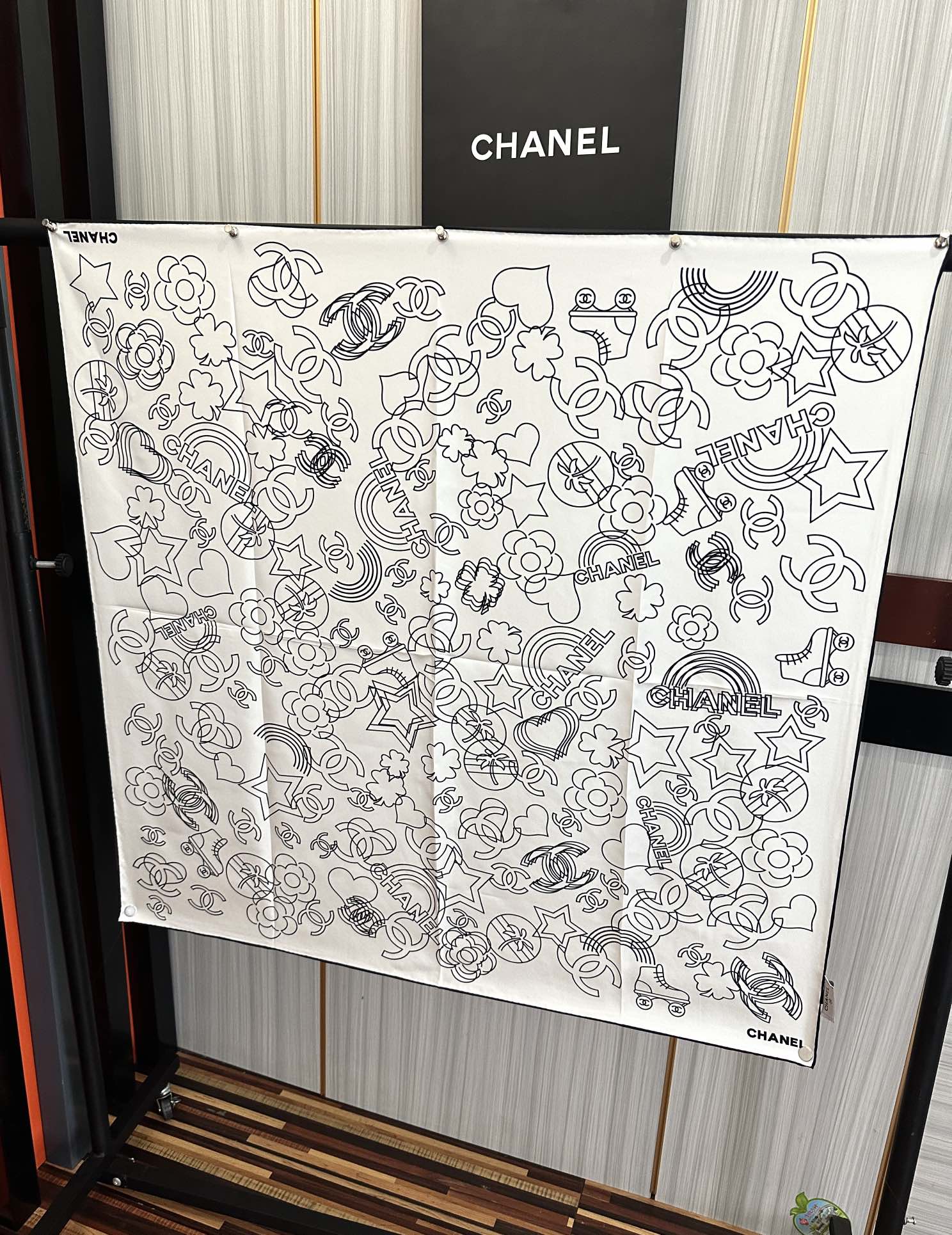 CHANEL 25S SCARF 90 IN SILK 738437