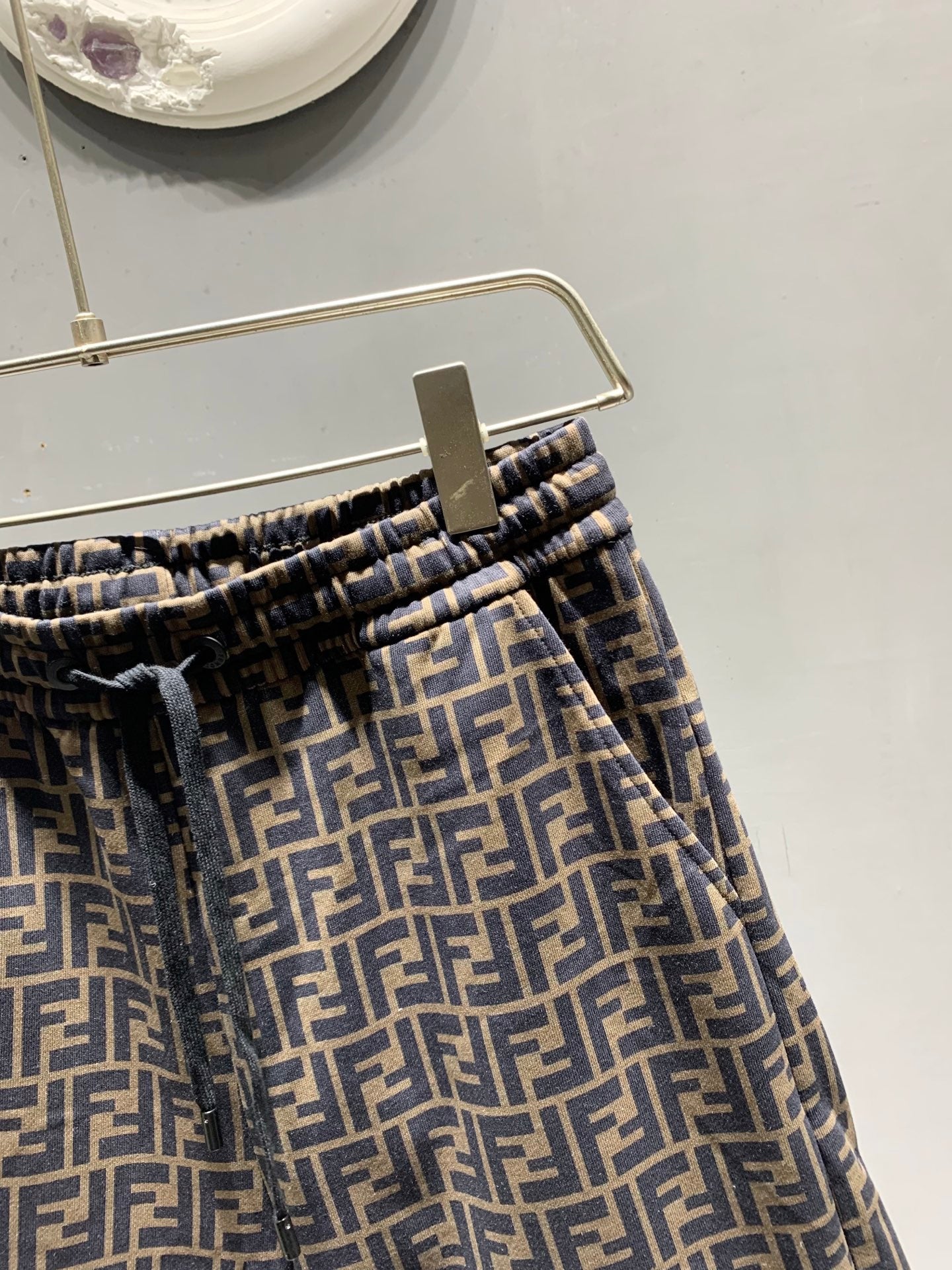 FENDI 26S SHORTS 002