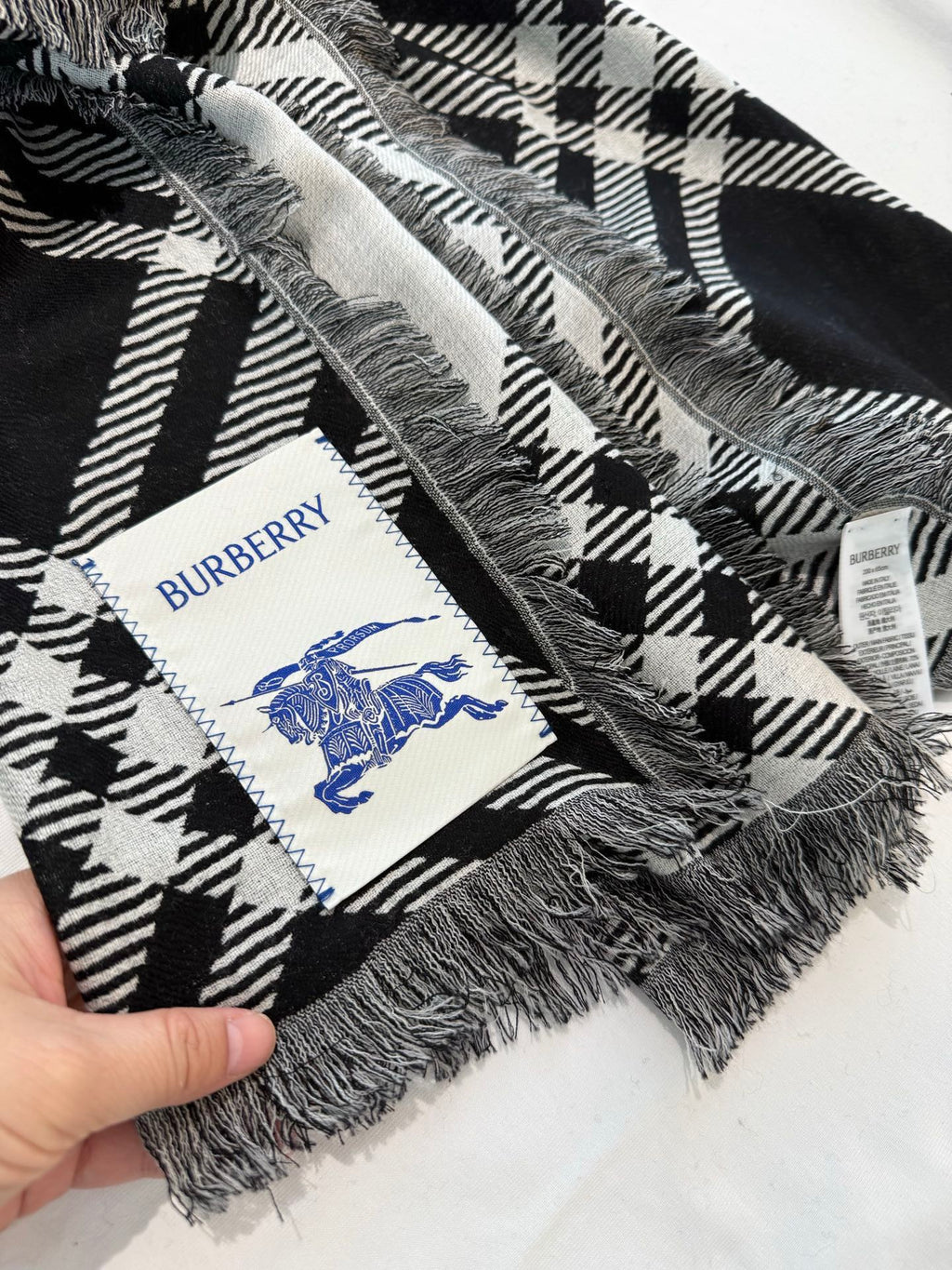 BURBERRY 26S SCARF 200CM IN SILK WOOL 171752