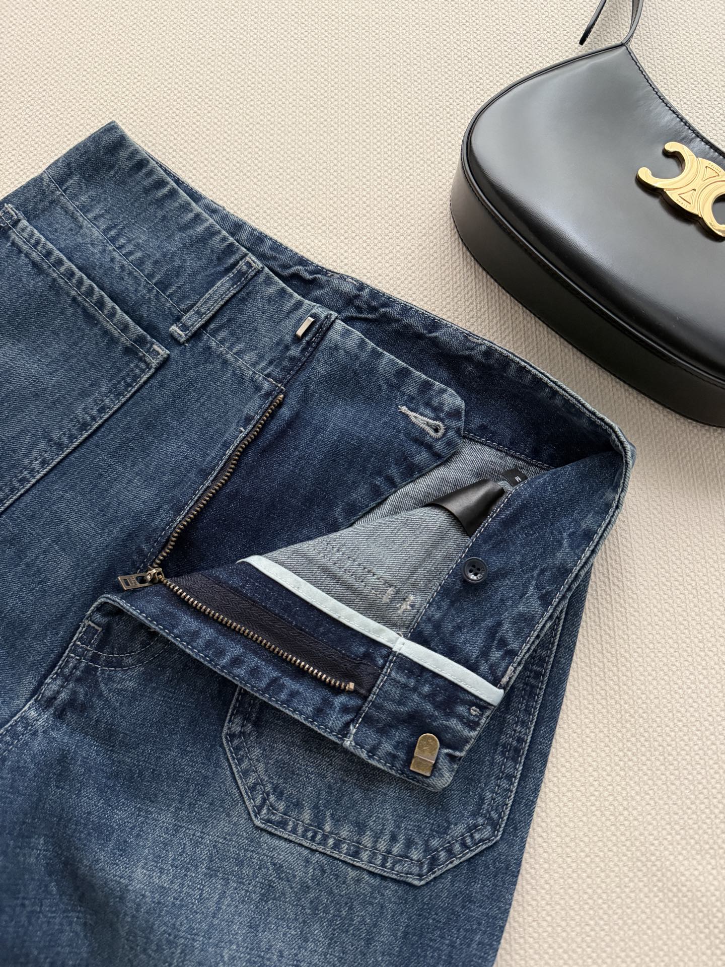 CELINE 26S FLARED JEANS 431