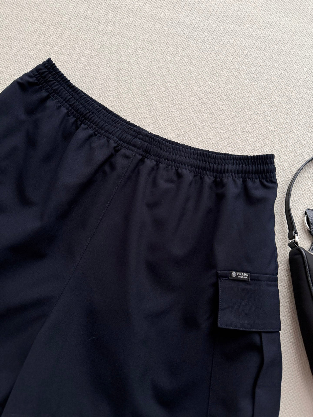 PRADA 26S CARGO SHORTS STYLE 940