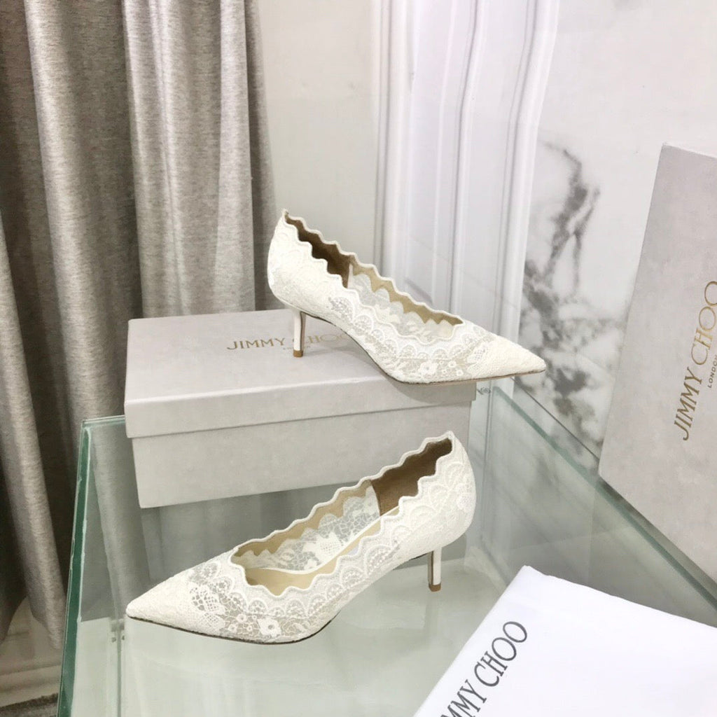 JIMMY CHOO 26S SCALLOPED LACE PUMP 65 MM IN WHITE FABRIC
