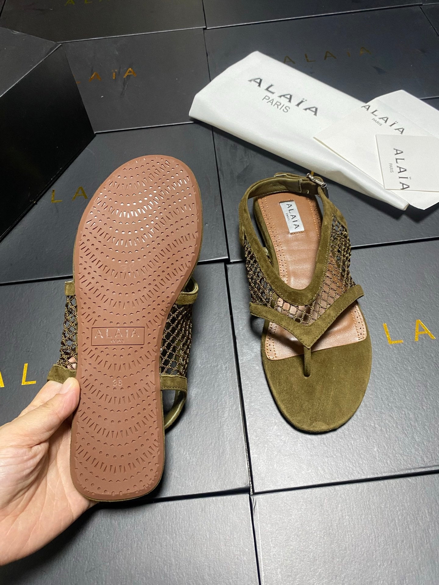 ALAIA 26S FLAT MESH THONG SANDALS MM IN MOSS GREEN SUEDE