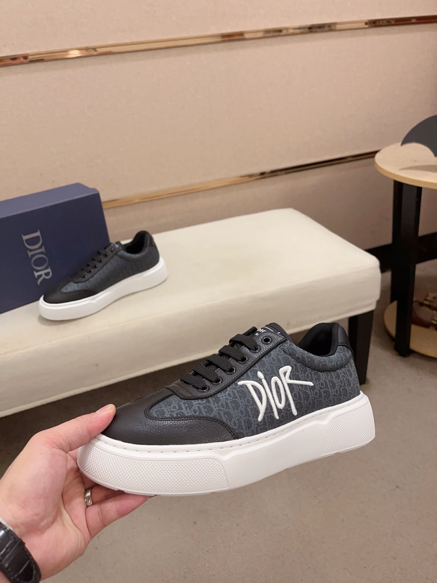 CD HOMME THICK-SOLE SNEAKERS BLACK CALFSKIN