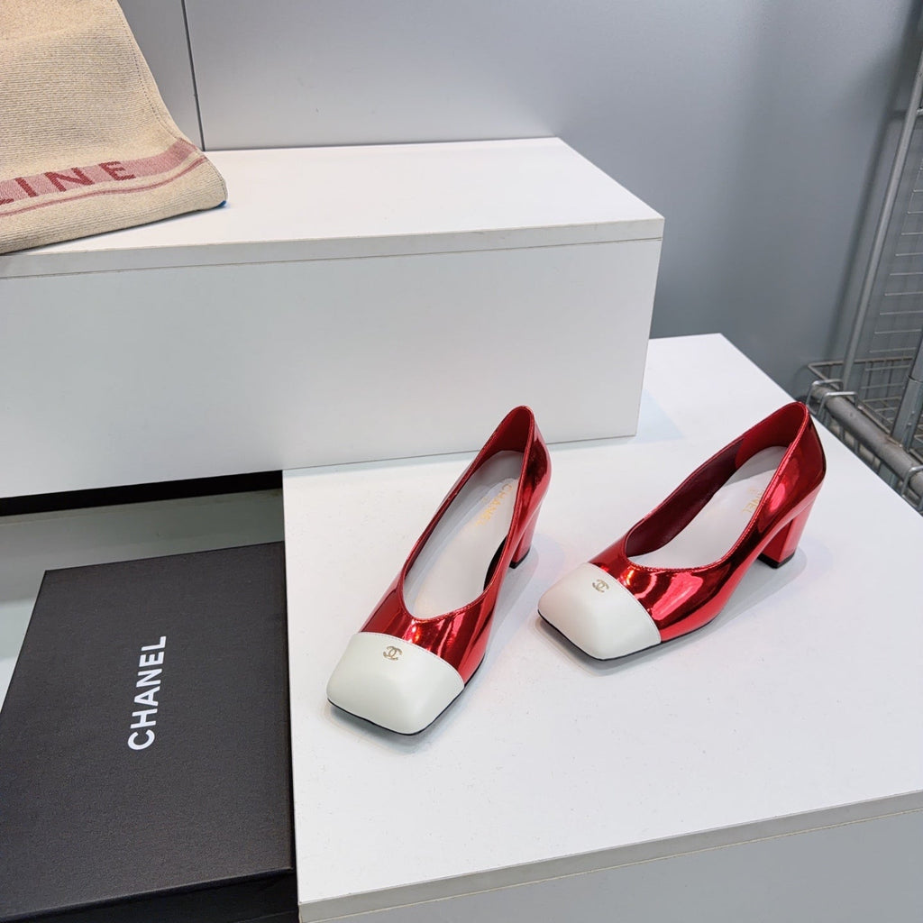 CHANEL 26S SQUARE-TOE HIGH HEELS 55 MM IN RED GLOSSY LAMBSKIN WITH WHITE CAP TOE