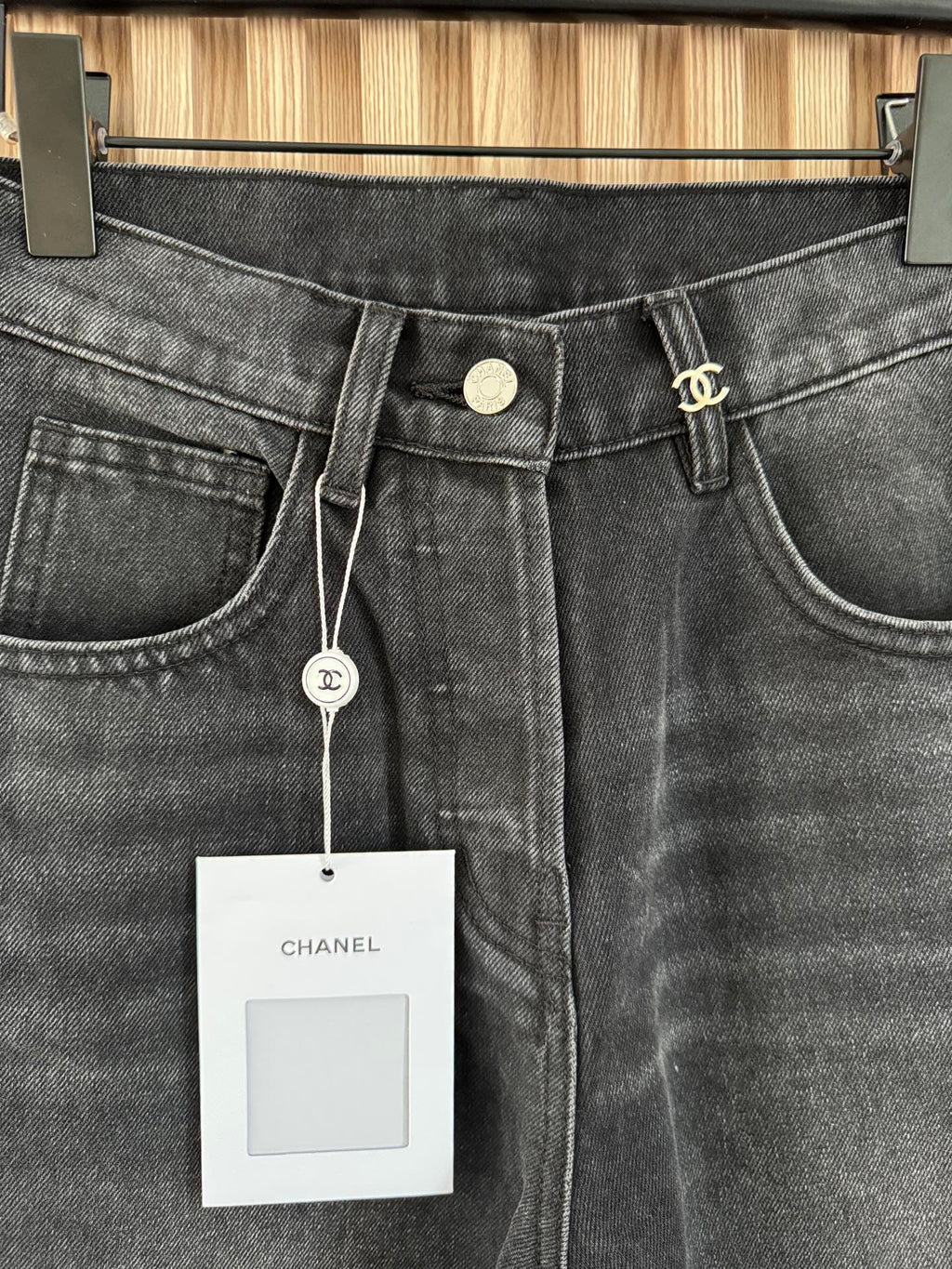 CHANEL 26S STRAIGHT-LEG JEANS 1392