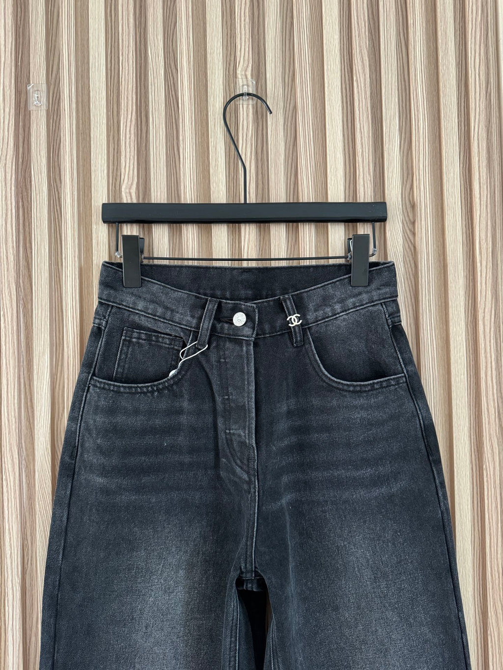 CHANEL 26S STRAIGHT-LEG JEANS 1392