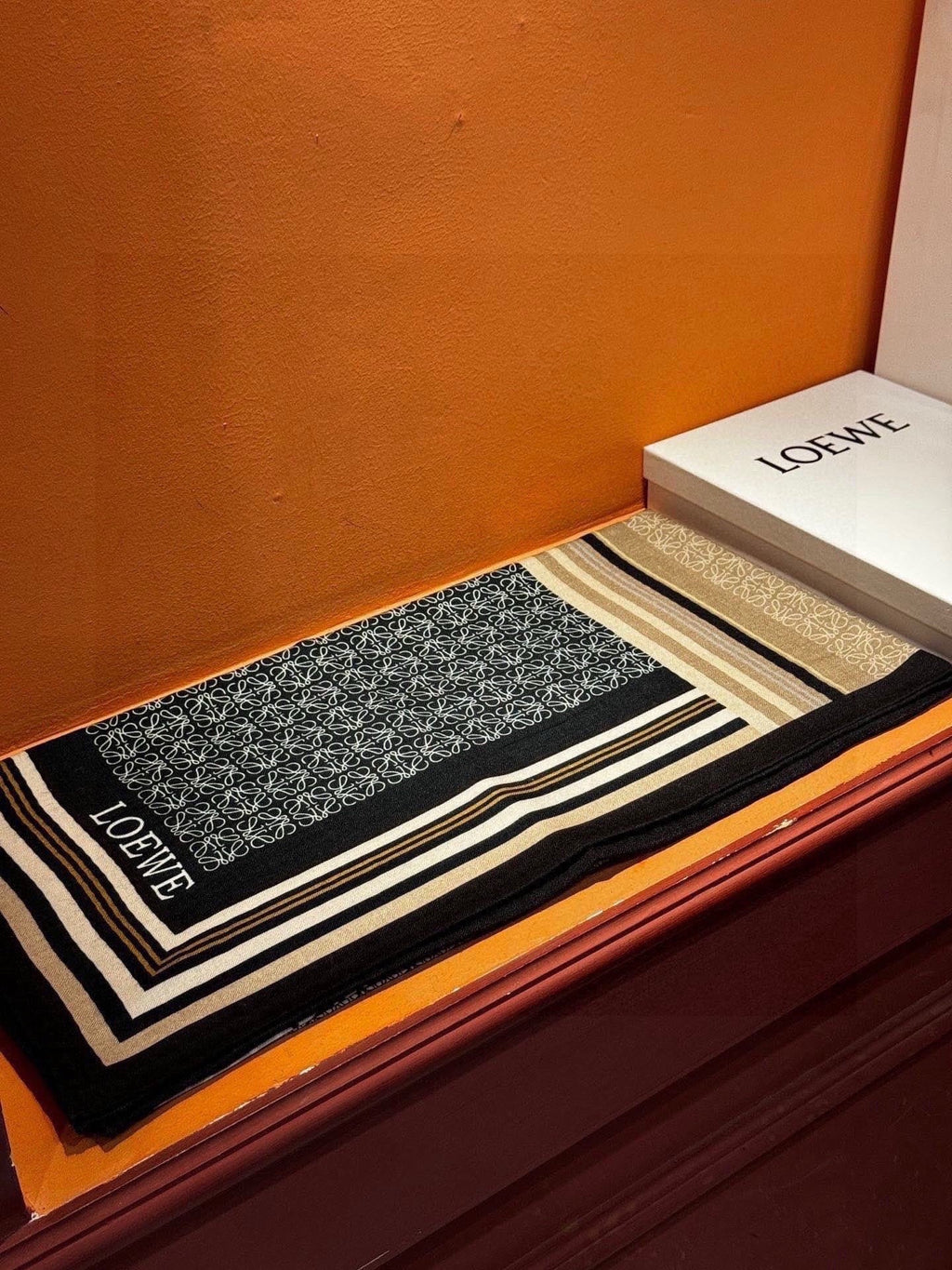 LOEWE 26S SCARF 140 IN CASHMERE SILK 248253