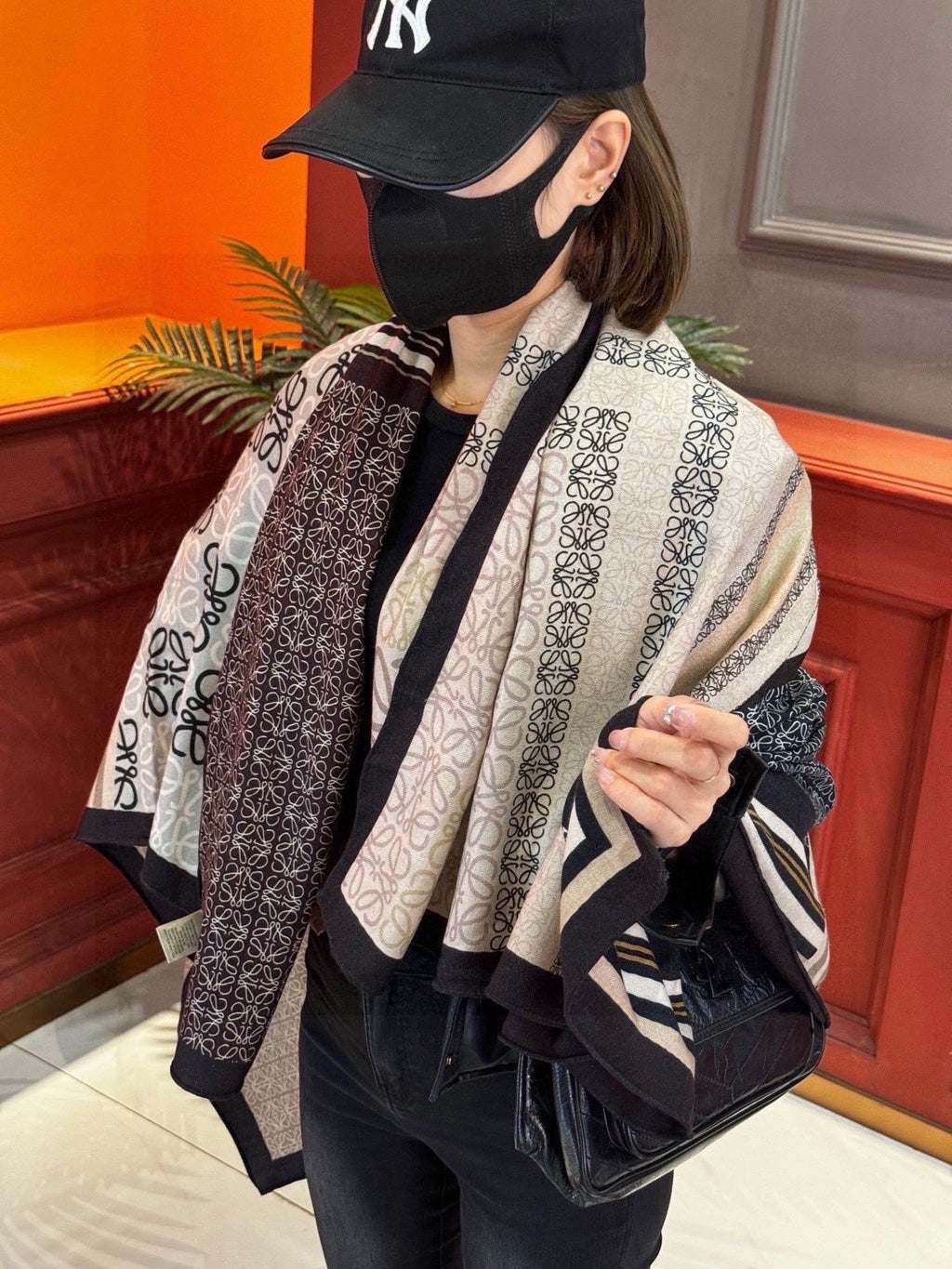 LOEWE 26S SCARF 140 IN CASHMERE SILK 248253