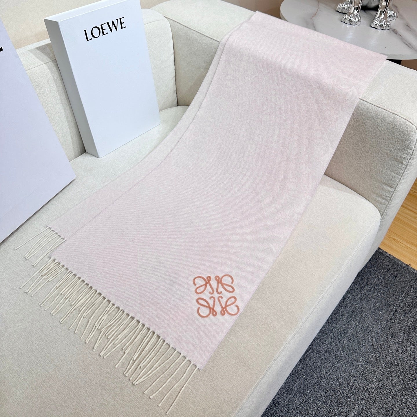 LOEWE 26S SCARF 180 IN CASHMERE WOOL 266429