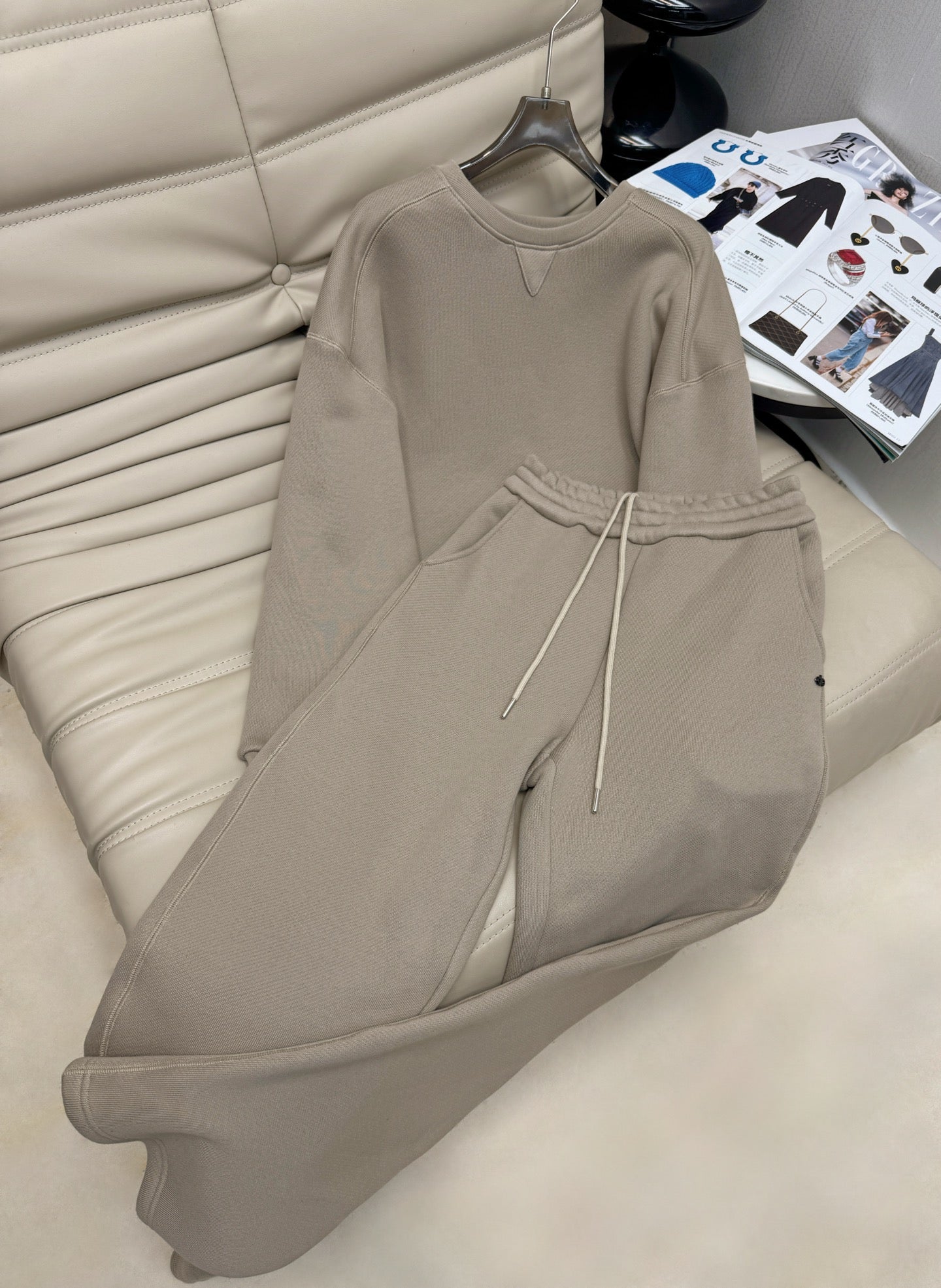 ALO SWEATSUIT SET STYLE 8