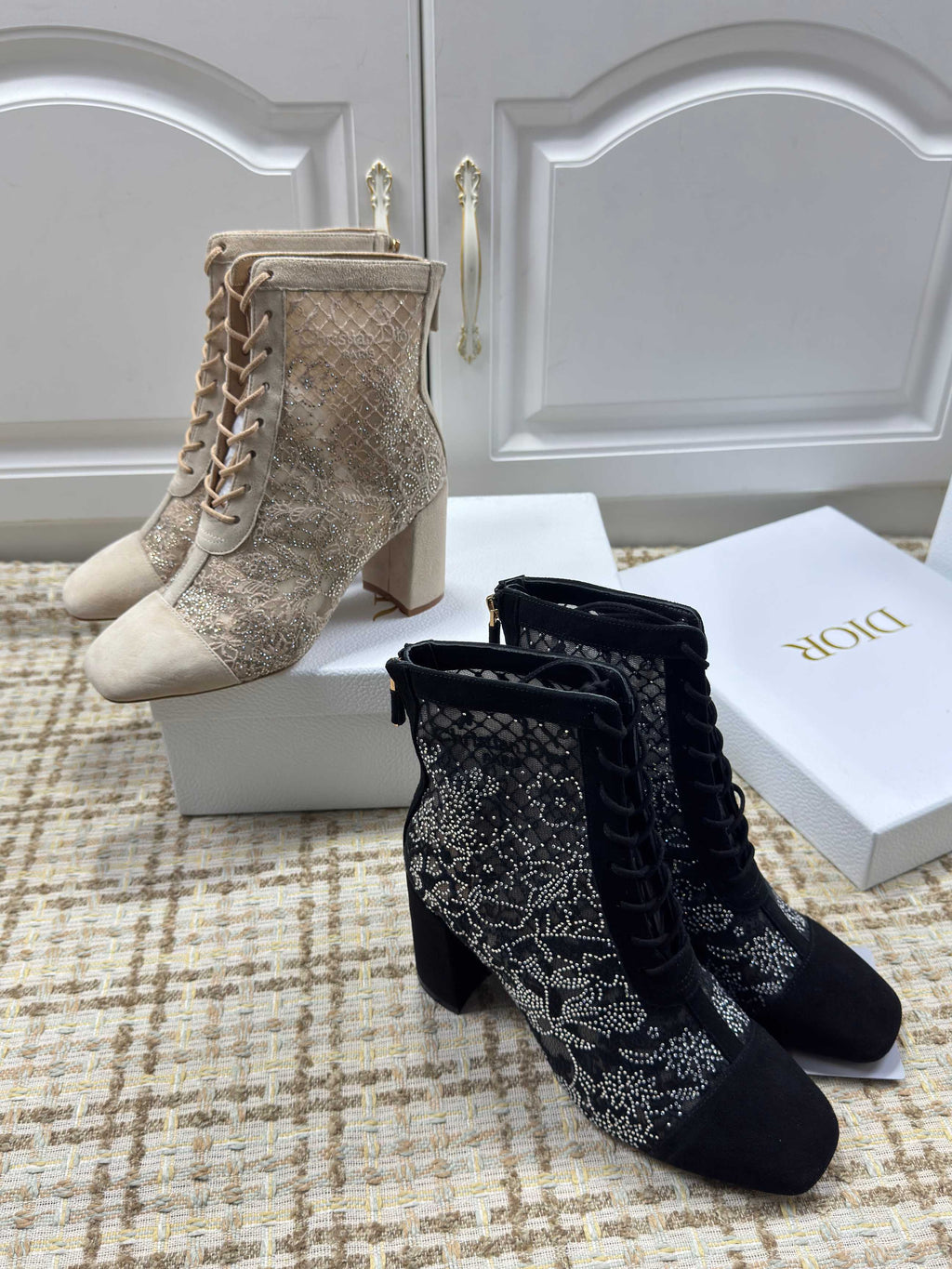 DIOR 26S LACE UP ANKLE BOOTS 35MM IN BEIGE LACE SUEDE BLOCK HEEL