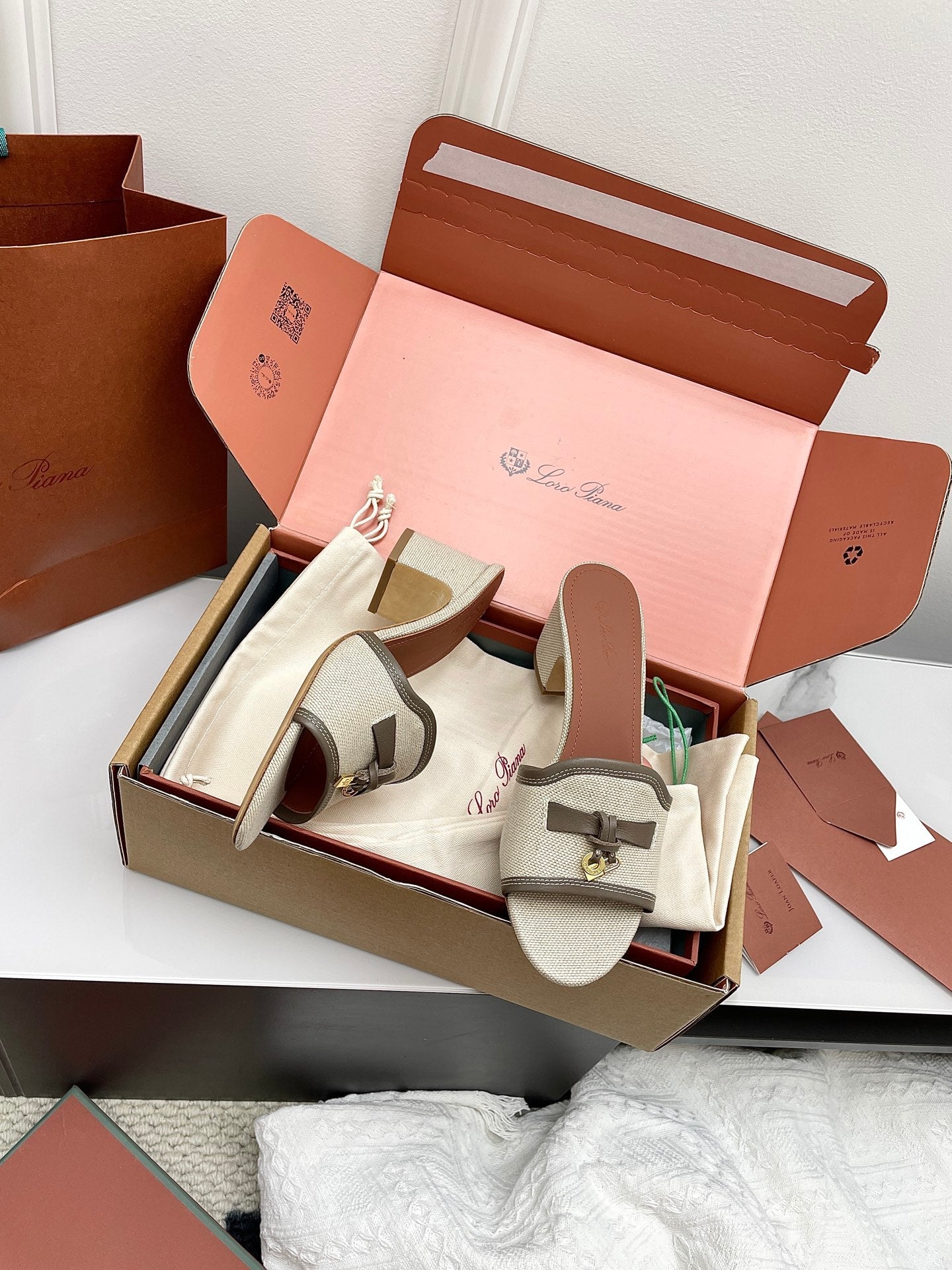 LP 26S HIGH HEEL SANDALS IN LIGHT BEIGE CANVAS AND GREY CALFSKIN
