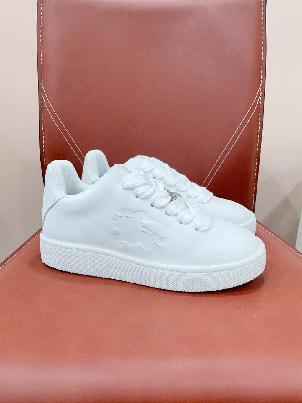 BURBERRY 26S LACE UP SNEAKERS IN WHITE CALFSKIN