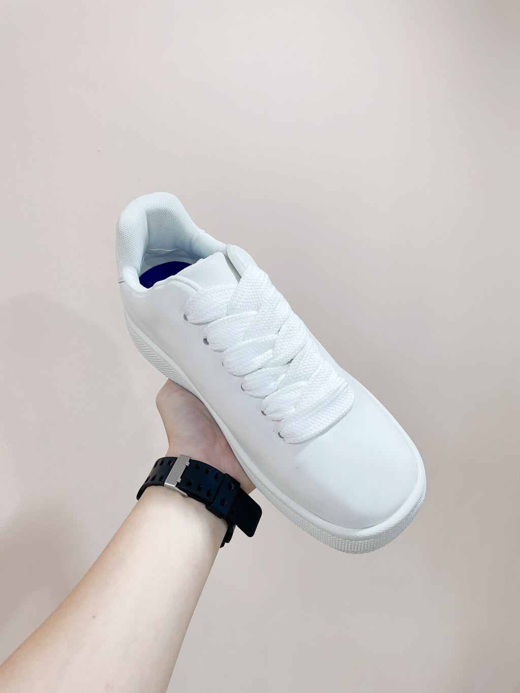 BURBERRY 26S LACE UP SNEAKERS IN WHITE CALFSKIN