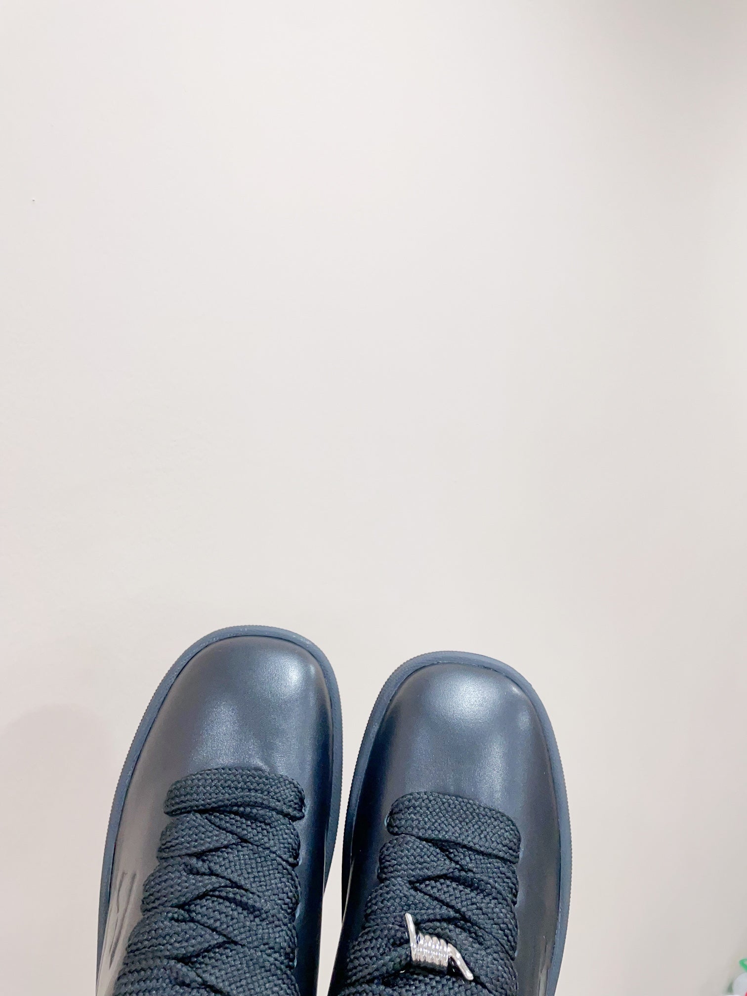 BURBERRY 26S LACE UP SNEAKERS IN BLACK CALFSKIN
