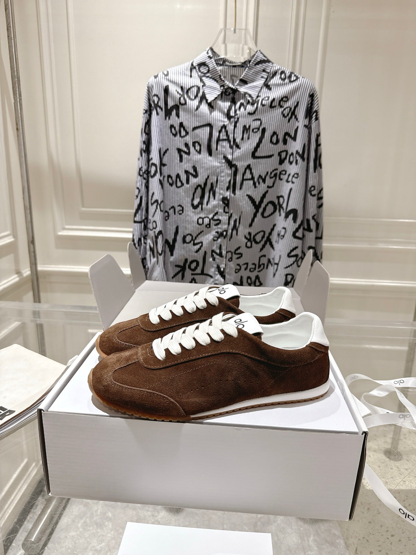 ALO 25S SUNSET SNEAKER IN DARK BROWN SUEDE