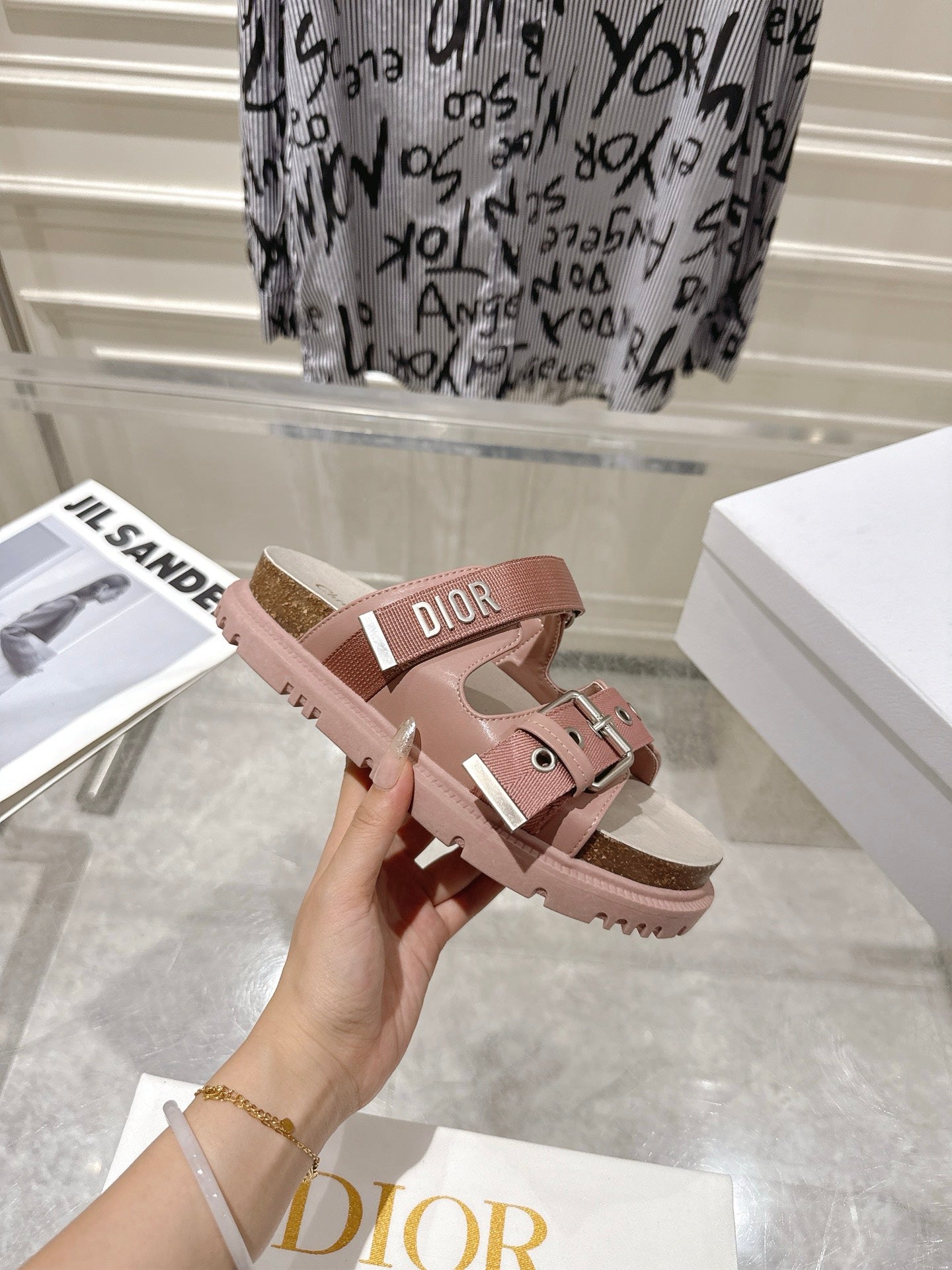 DIOR 26S SLIDES IN NUDE PINK CANVAS