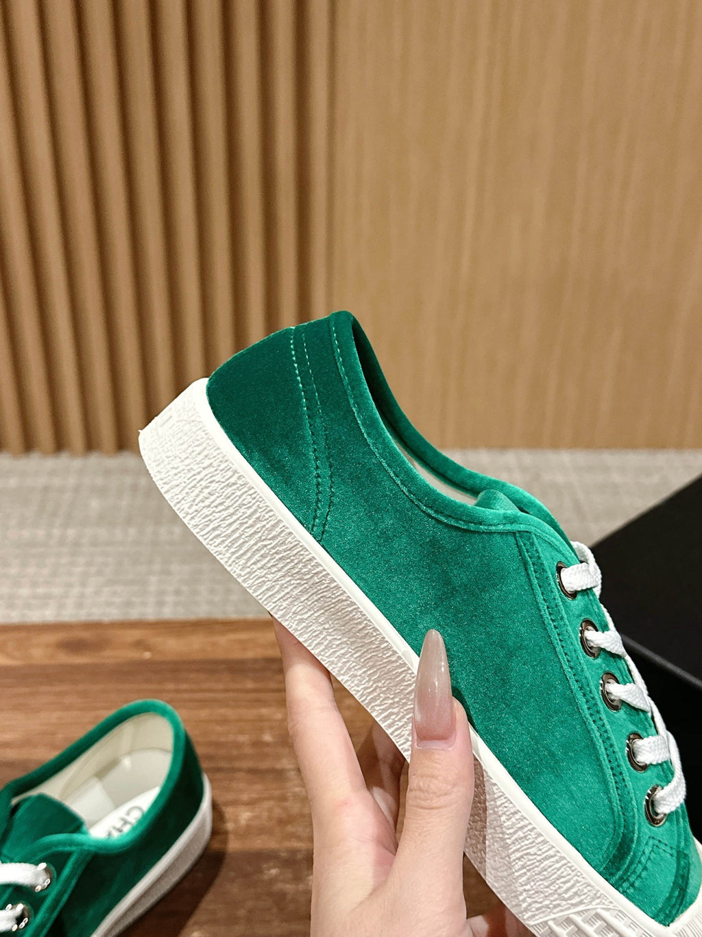CONVERSE SNEAKER IN TEAL GREEN VELVET