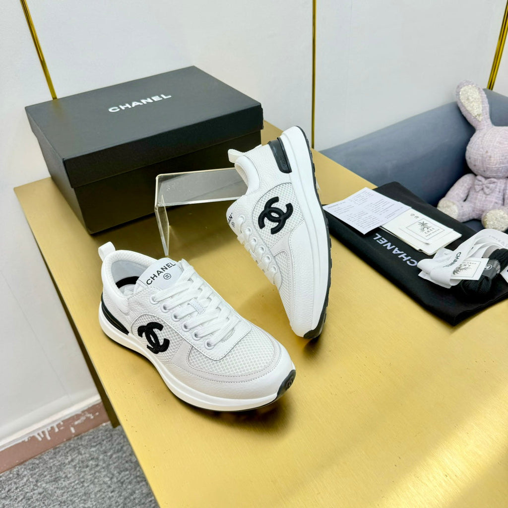 CLASSIC TRAINER IN WHITE MERCERIZED VELVET