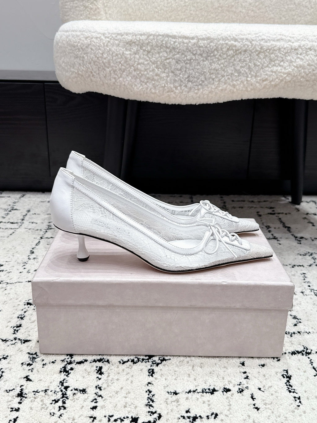 JIMMY CHOO 26S LACE-UP HIGH HEELS 45 MM IN WHITE LACE FABRIC
